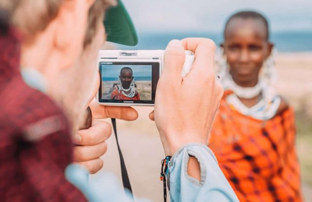 Photographing People on Safari